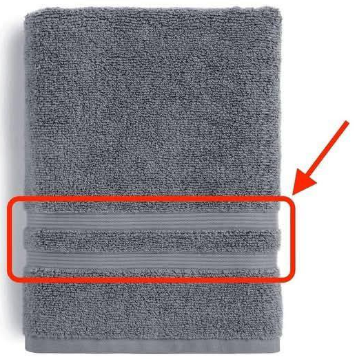 Jakie jest przeznaczenie pasków materiału na ręcznikach kąpielowych? Odpowiadamy raz na zawsze!